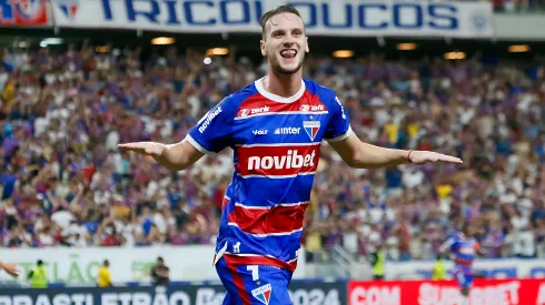 Pochettino jogador do Fortaleza comemora seu gol durante partida contra o Vitoria no estádio Arena Castelão pelo campeonato Brasileiro A 2024.