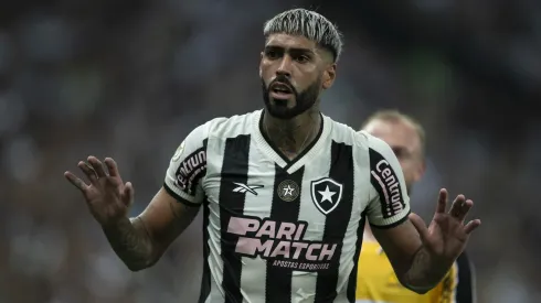Barboza jogador do Botafogo durante partida contra o Criciúma no estádio Maracanã pelo campeonato Brasileiro A 2024. Foto: Jorge Rodrigues/AGIF