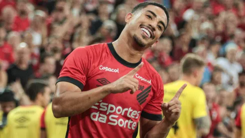 Christian atuando pelo Athlético-PR