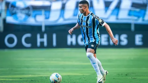 Gustavo Nunes jogador do Gremio durante partida contra o Guarany de Bage no estadio Arena do Gremio pelo campeonato Gaucho 2024. Foto: Maxi Franzoi/AGIF