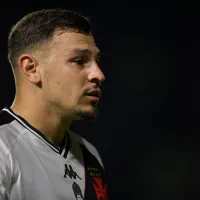 Hugo Moura 'pinta' em rival do Vasco e Pedrinho é avisado sobre futuro