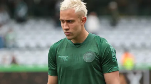 Matheus Frizzo durante confronto contra o Amazonas na Série B de 2024.