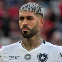 Alexander Barboza, do Botafogo, surpreende com fala sobre Seleção do Uruguai: "preenchi os papéis"