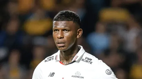 Arboleda tem problema confirmado no São Paulo.