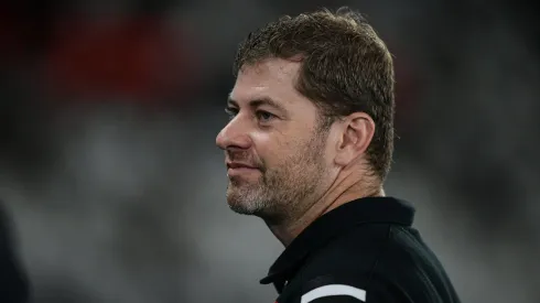 Rafael Paiva, técnico do Vasco durante partida contra o Botafogo (Foto: Thiago Ribeiro/AGIF)