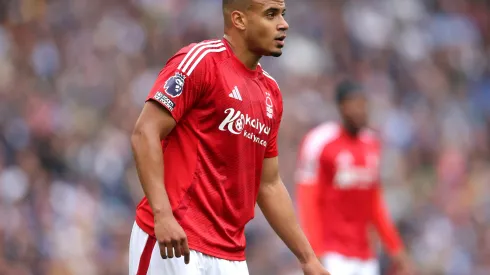 Murillo durante confronto contra o Brighton na Premier League 2024/25.