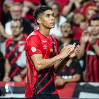 Julimar faz apelo para torcida do Athletico-PR em momento delicado: "Está em nossas mãos"
