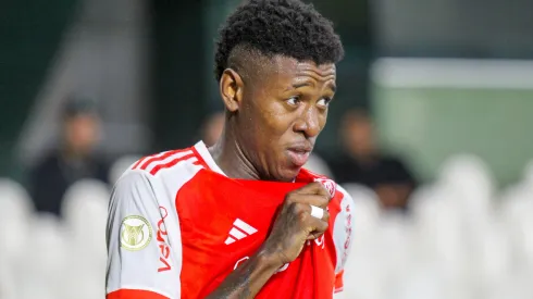 Vitão jogador do Internacional