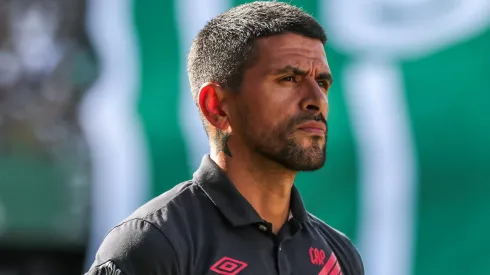 Lucho González, técnico do Athletico, fez um pedido especial para a torcida na reta final de Brasileirão Betano.