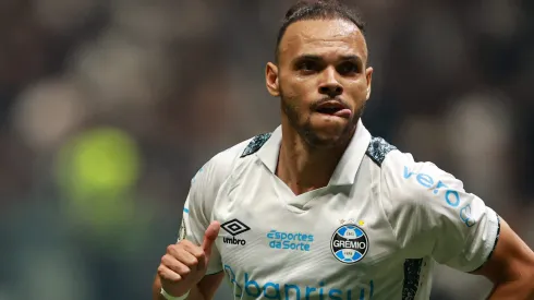 Braithwaite jogador do Grêmio durante partida contra o Atletico-MG no estadio Arena MRV pelo campeonato Brasileiro A 2024.