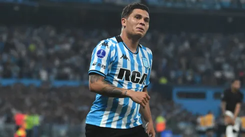 Quintero comemorando segundo gol contra o Corinthians na Sul-Americana 2024.