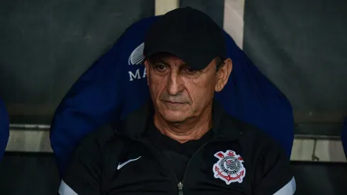 Ramon Diaz, técnico do Corinthians, durante partida contra o Flamengo (Foto: Thiago Ribeiro/AGIF)