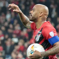 Thiago Heleno manda recado para torcida após vencer o Atlético-MG: "Vivo o Athletico"