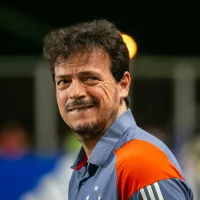 Lucas Romero revela bastidores de Fernando Diniz no Cruzeiro: "Vive o futebol assim"