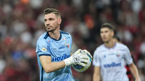 João Ricardo, goleiro do Fortaleza, durante partida contra o Flamengo, pelo Brasileirão Betano.