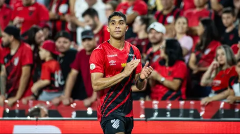 Julimar durante confronto contra o Cruzeiro no Campeonato Brasileiro 2024.