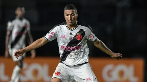 Mateus Carvalho, jogador do Vasco, durante partida contra o Cuiabá, pelo Brasileirão Betano.