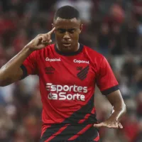 Athletico fica 'de olho' em dupla do Internacional para substituir Erick