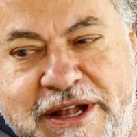 Casares prepara pacote de renovações e São Paulo tem três prioridades