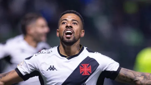 Paulinho, jogador do Vasco
