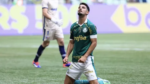 Flaco López, jogador do Palmeiras, durante partida contra o Fortaleza (Foto: Marcello Zambrana/AGIF)