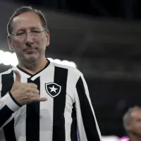 Textor dá 'ok' e Botafogo pode negociar zagueiro com 'rival' no Brasileirão: "Preparando oferta"