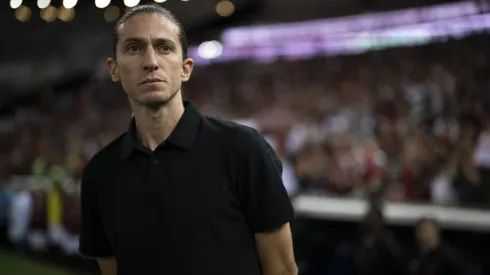 Filipe Luis, técnico do Flamengo, durante partida contra o Atletico-MG (Foto: Jorge Rodrigues/AGIF)