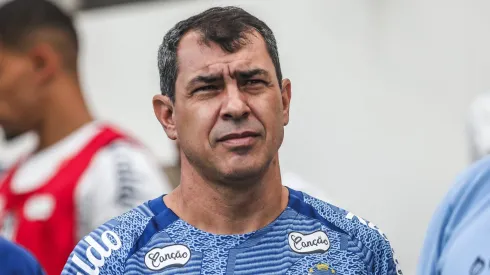 Fábio Carille treinando o Santos em 2024