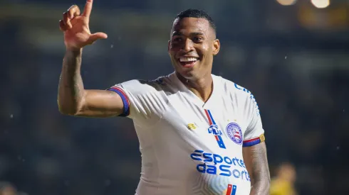 Jean Lucas, jogador do Bahia, comemora seu gol durante partida contra o Criciúma pela Copa Betano do Brasil.