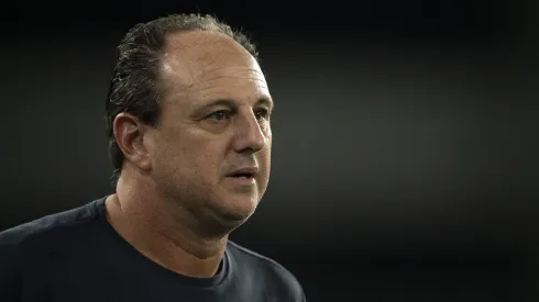 Rogério Ceni, técnico do Bahia, durante partida contra o Botafogo (Foto: Jorge Rodrigues/AGIF)