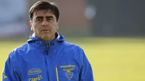 COPA AMERICA 2015, TREINO DO EQUADOR - O tecnico Gustavo Quinteros durante treino do Equador no estado Monumental.