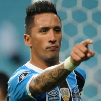 Lucas Barrios, ex-jogador do Grêmio, 'dispara' sobre a contratação de Gustavo Quinteros