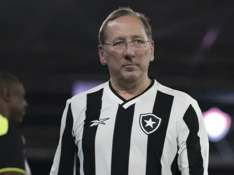 John Textor segue buscando um treinador para o Botafogo e define prazo para anúncio