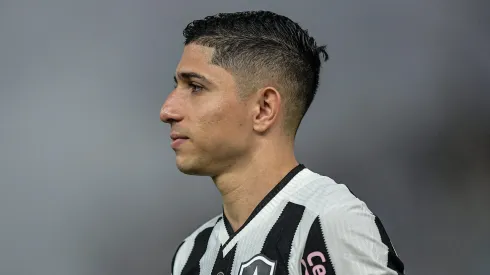 Savarino jogador do Botafogo durante partida contra o Criciuma no estadio Maracana pelo campeonato Brasileiro A 2024.