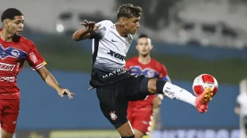 Corinthians busca a classificação na Copinha 2025, mas para isso precisa vencer o Rio Branco-AC.
