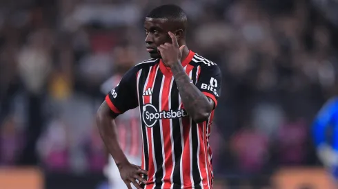 Jhegson Mendez em ação com a camisa do São Paulo, pela Copa do Brasil de 2023.