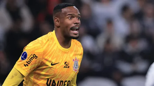 Carlos Miguel goleiro do Corinthians durante partida contra o Racing-URU no estadio Arena Corinthians pelo campeonato Copa Sul-Americana 2024.