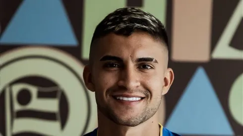 Nestor foi anunciado oficialmente - Foto: Letícia Martins/ Twitter oficial Bahia.