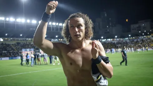 David Luiz durante confronto entre Criciúma e Flamengo no Brasileirão de 2024.