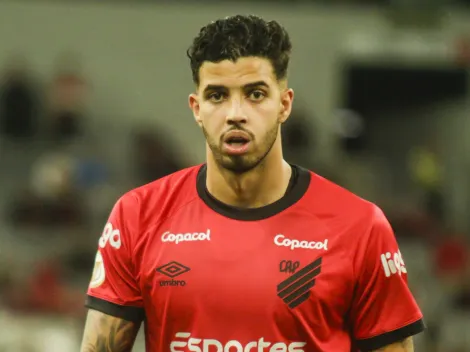 Kaique Rocha se despede do Athletico-PR em carta aberta com fortes declarações