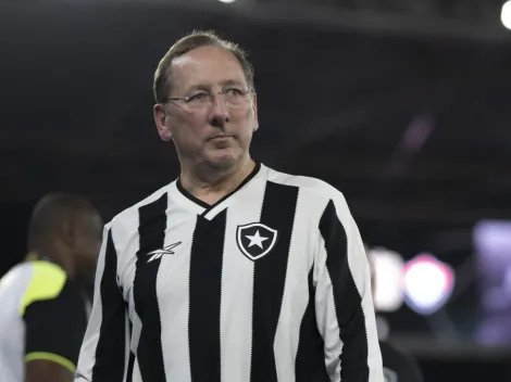 Textor age e acerta ida de volante do Botafogo para clube nordestino