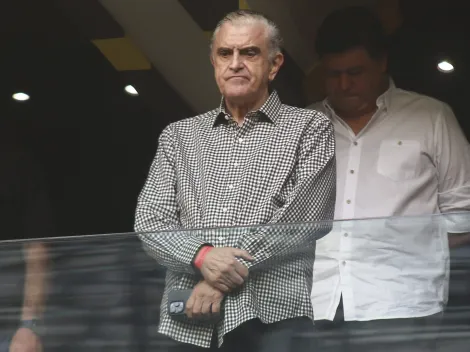 Petraglia ouve críticas da torcida e responde de maneira chocante