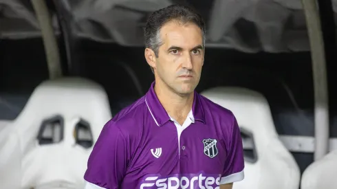 Léo Condé, técnico do Ceará, durante partida pelo campeonato Brasileiro B 2024. Foto: Baggio Rodrigues/AGIF