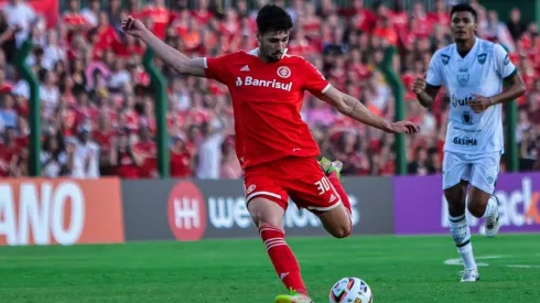 Johnny jogador do Internacional durante partida contra o Avenida no estadio Eucaliptos pelo campeonato Gaucho 2023.