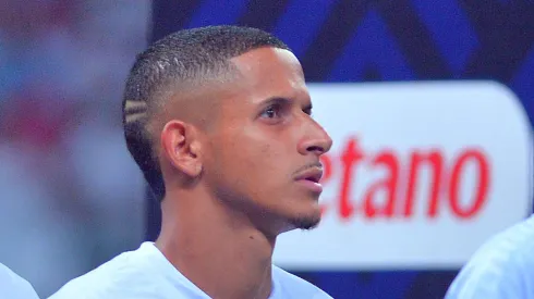 BA – SALVADOR – 12/05/2024 – BRASILEIRO A 2024, BAHIA X BRAGANTINO – Luciano Juba, jogador do Bahia durante partida contra o Bragantino no estadio Arena Fonte Nova pelo campeonato Brasileiro A 2024. Foto: Walmir Cirne/AGIF