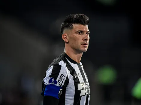 Notícia sobre Víctor Cuesta chega fervendo ao Botafogo