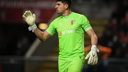 Matheus Magalhães durante confronto contra o Rangers na Europa League 2021/22. (Photo by Octavio Passos/Getty Images)