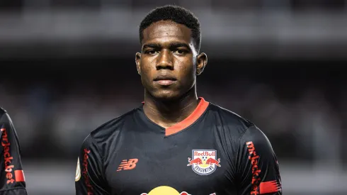 Henry Mosquera durante confronto contra o São Paulo no Brasileirão 2023.