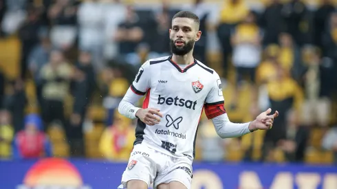 Wagner Leonardo, ex-jogador do Vitória, durante partida contra o Vitoria no estadio Heriberto Hulse pelo campeonato Brasileiro A 2024. Foto: Leonardo Hubbe/AGIF