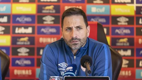 Vasco Matos, alvo do Botafogo. Foto: Divulgação/Santa Clara CD